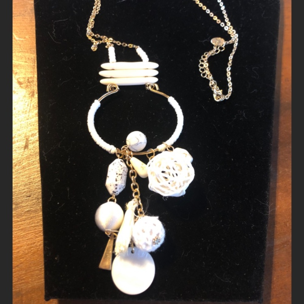 NIB Plunder “Louisa” necklace